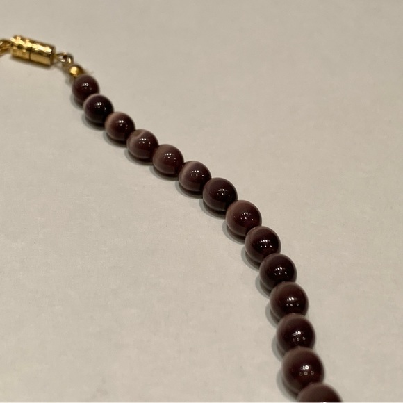 Dark Purple Cat’s Eye Stone Smooth Round Beaded Necklace Gold Barrel Clasp 17” - Picture 5 of 7